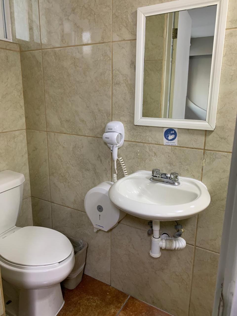 קרטרו Hotel Tecnologico מראה חיצוני תמונה